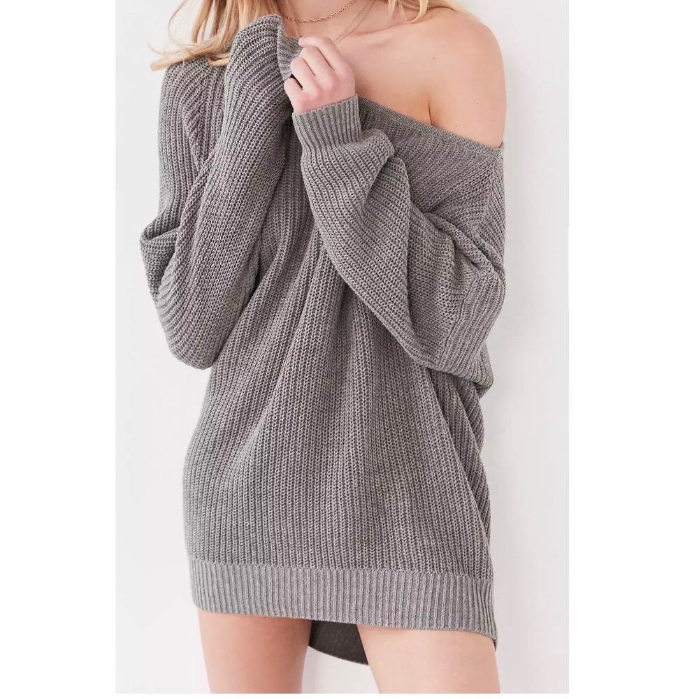 Silence + Noise Urban Outfitters Grey Off-Shoulder Knit Sweater Dress Size M
